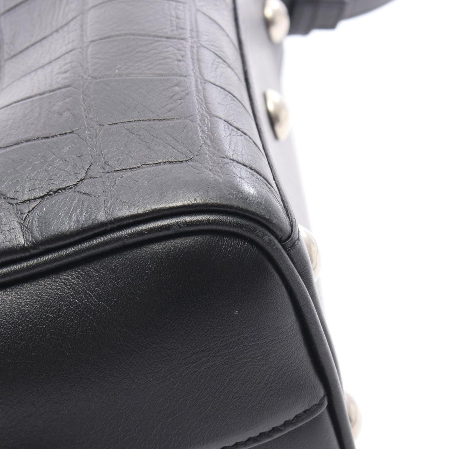 Yves Saint Laurent Baby Duffle Handbag in Black Leather