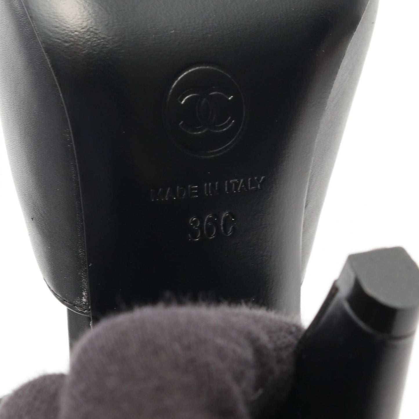 CHANEL Coco Mark Ribbon Pumps in Black Patent Leather - Size 36C