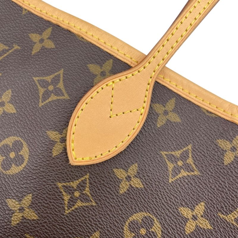 Louis Vuitton Neverfull GM Monogram Tote Bag - Brown
