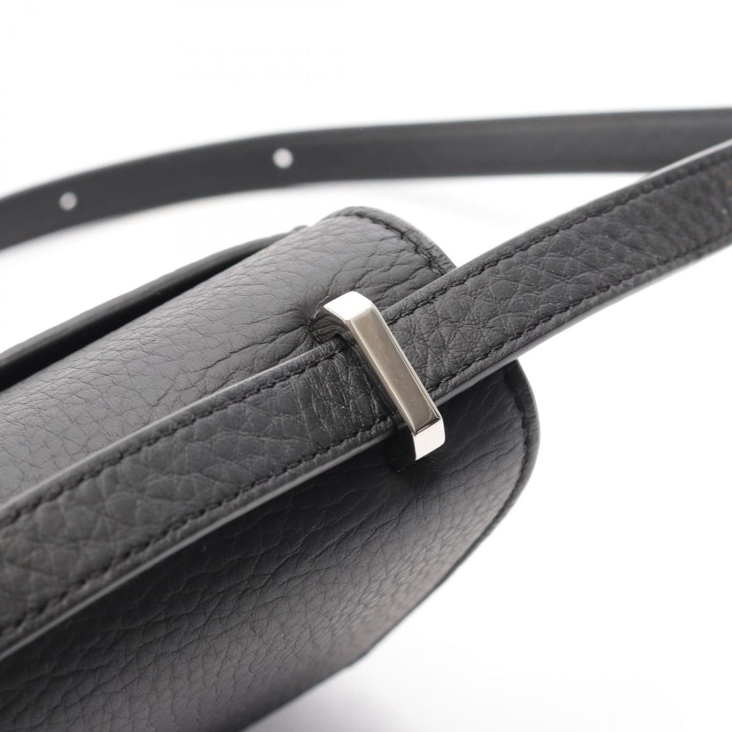 BURBERRY TB Shoulder Bag in Black Leather - Timeless Elegance