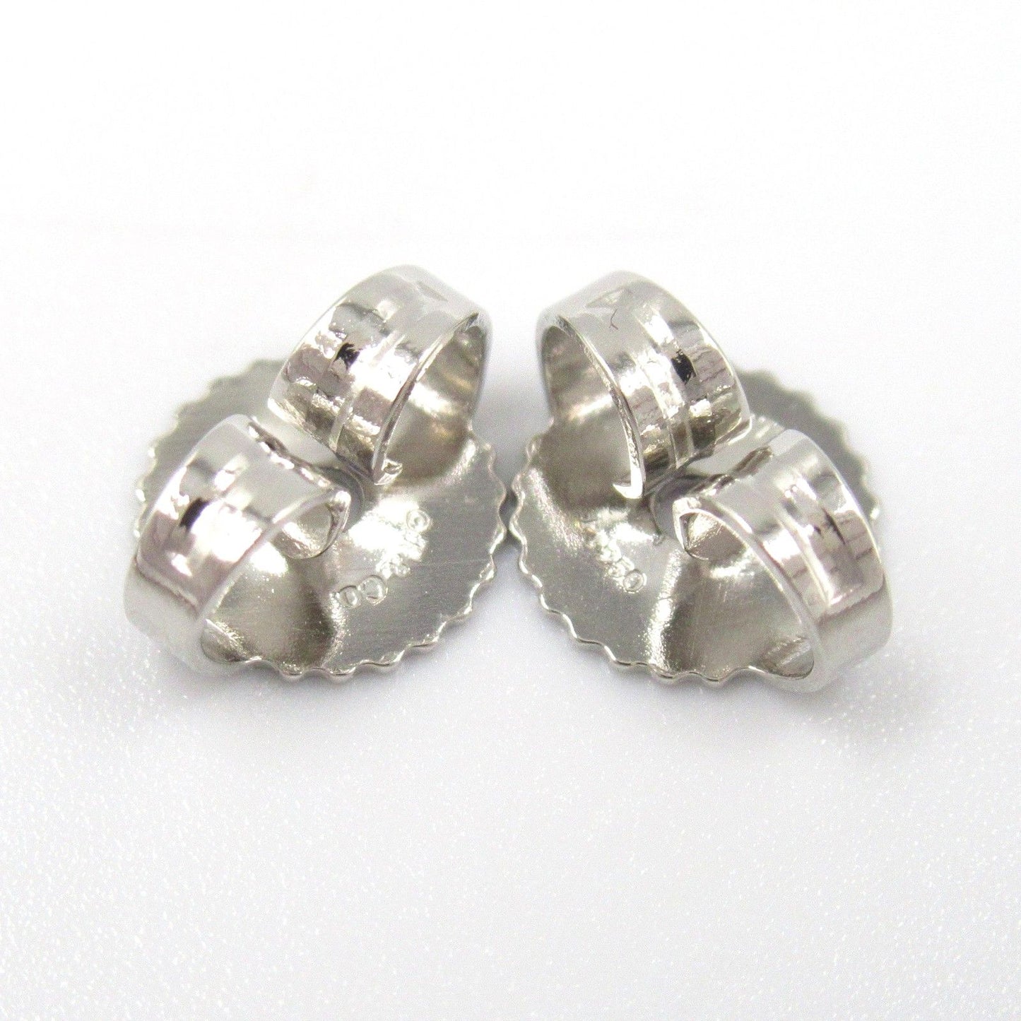 TIFFANY & CO. Solitaire Diamond Earrings in Platinum