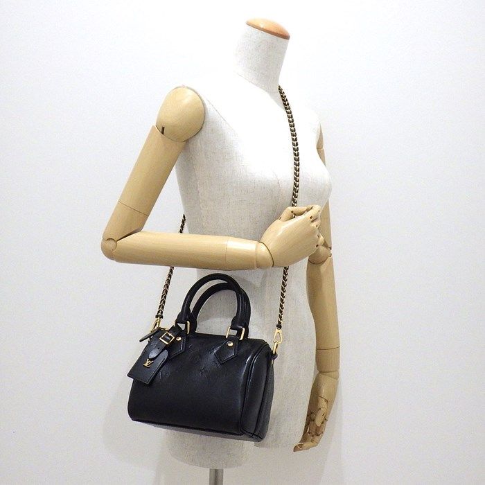 Louis Vuitton Speedy BB Handbag - Noir Monogram with Gold Hardware