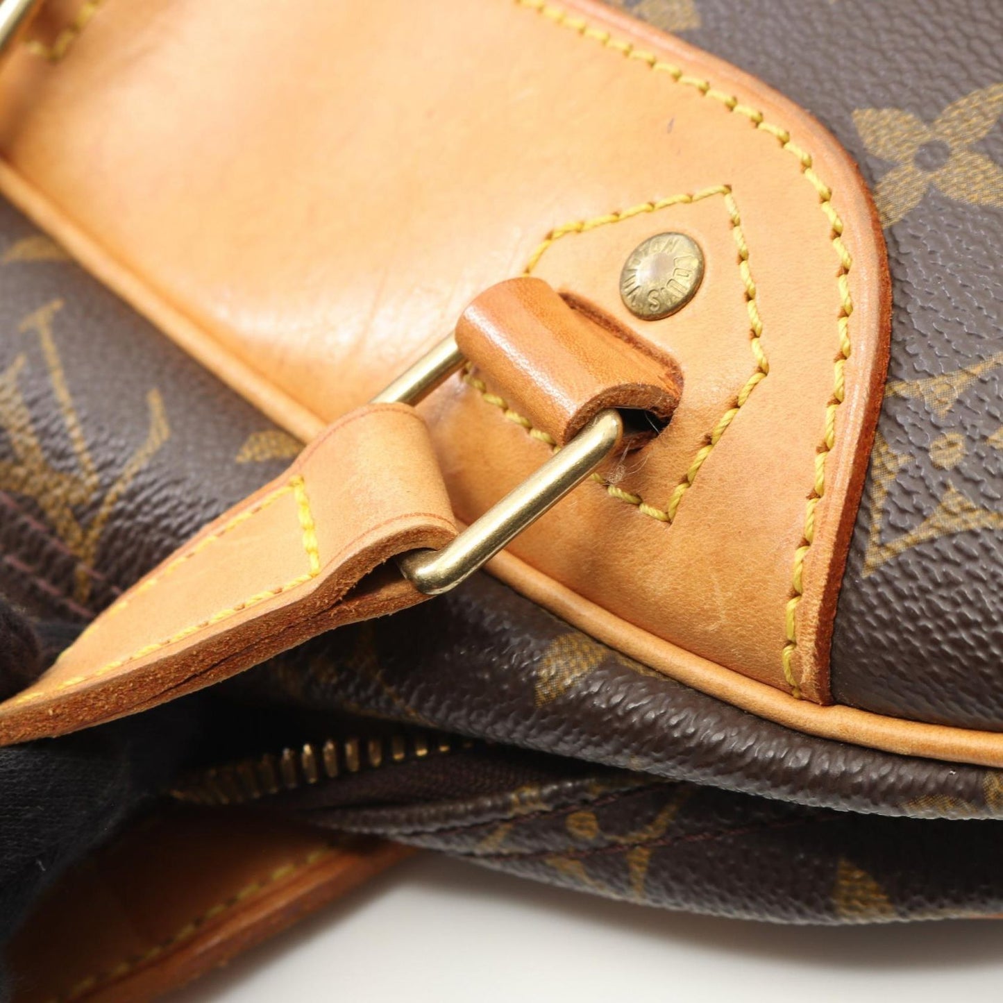 Louis Vuitton Exquision Handbag M41450 - Timeless Elegance