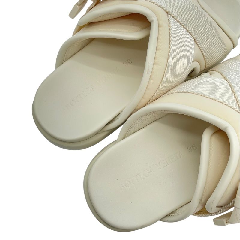 Bottega Veneta Cream Leather Sandals for Women - Size 36