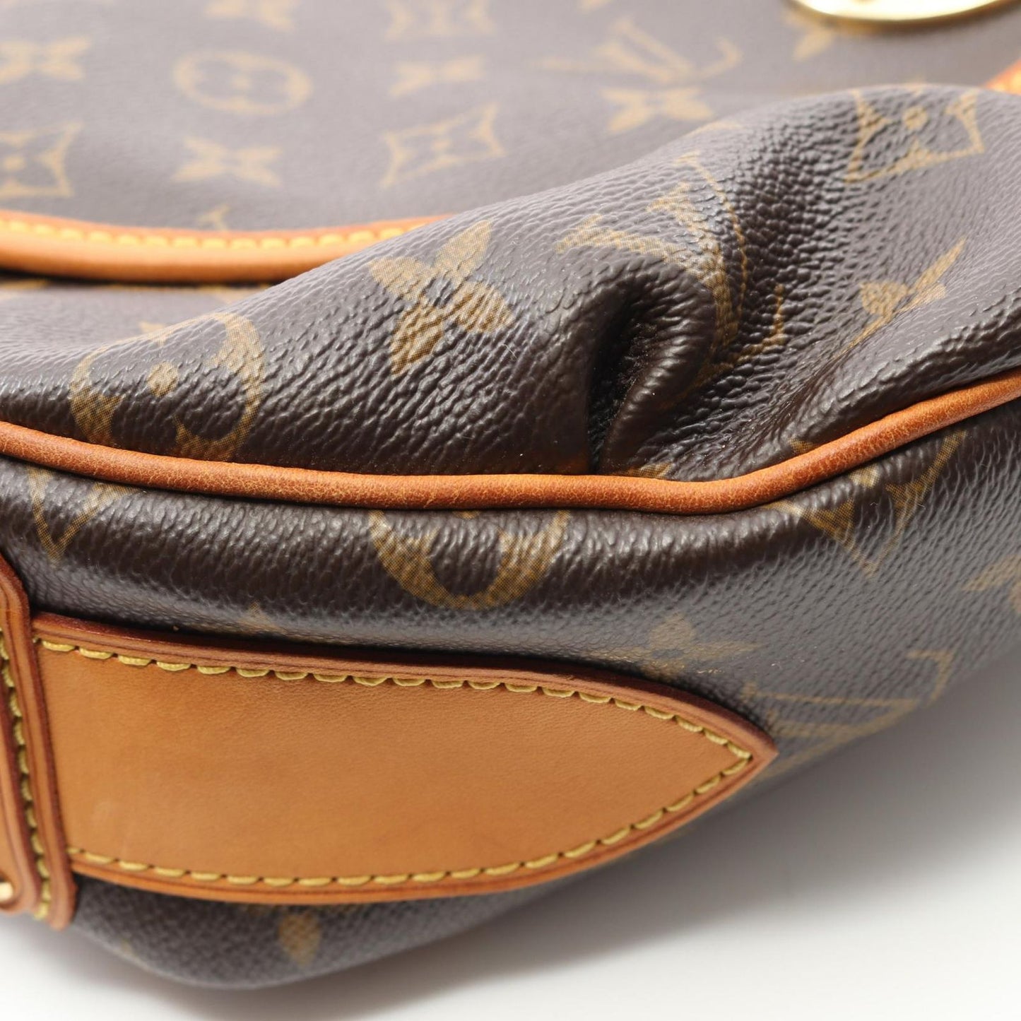 Louis Vuitton Tulum GM Shoulder Bag - Timeless Elegance