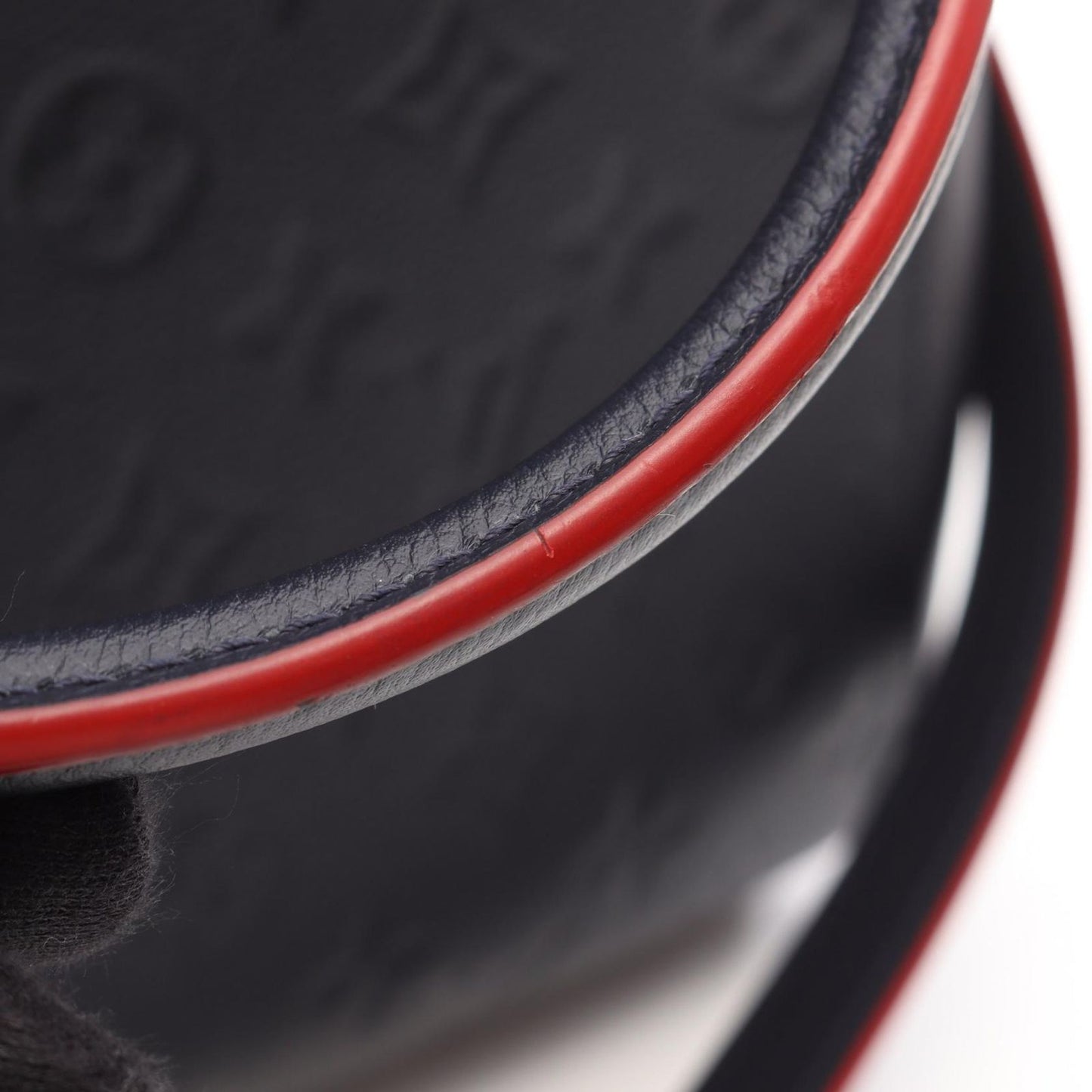 Louis Vuitton Montaigne MM Handbag in Marine Rouge - Exquisite Craftsmanship