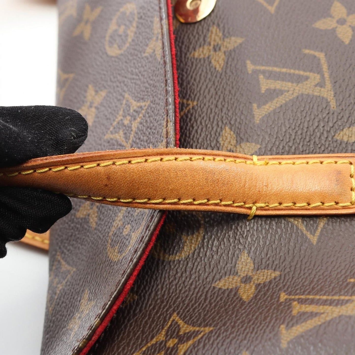 Louis Vuitton Sonatine Monogram Handbag - Timeless Elegance