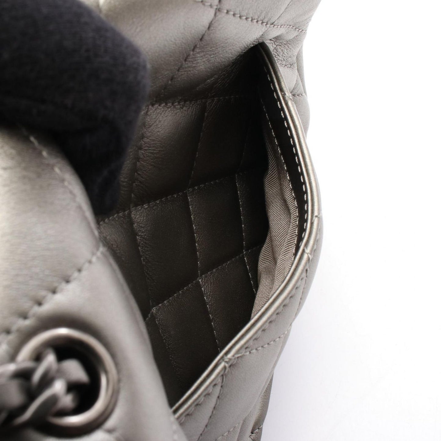 CHANEL Matelassé Silver Leather Shoulder Bag AP2344 - Timeless Elegance