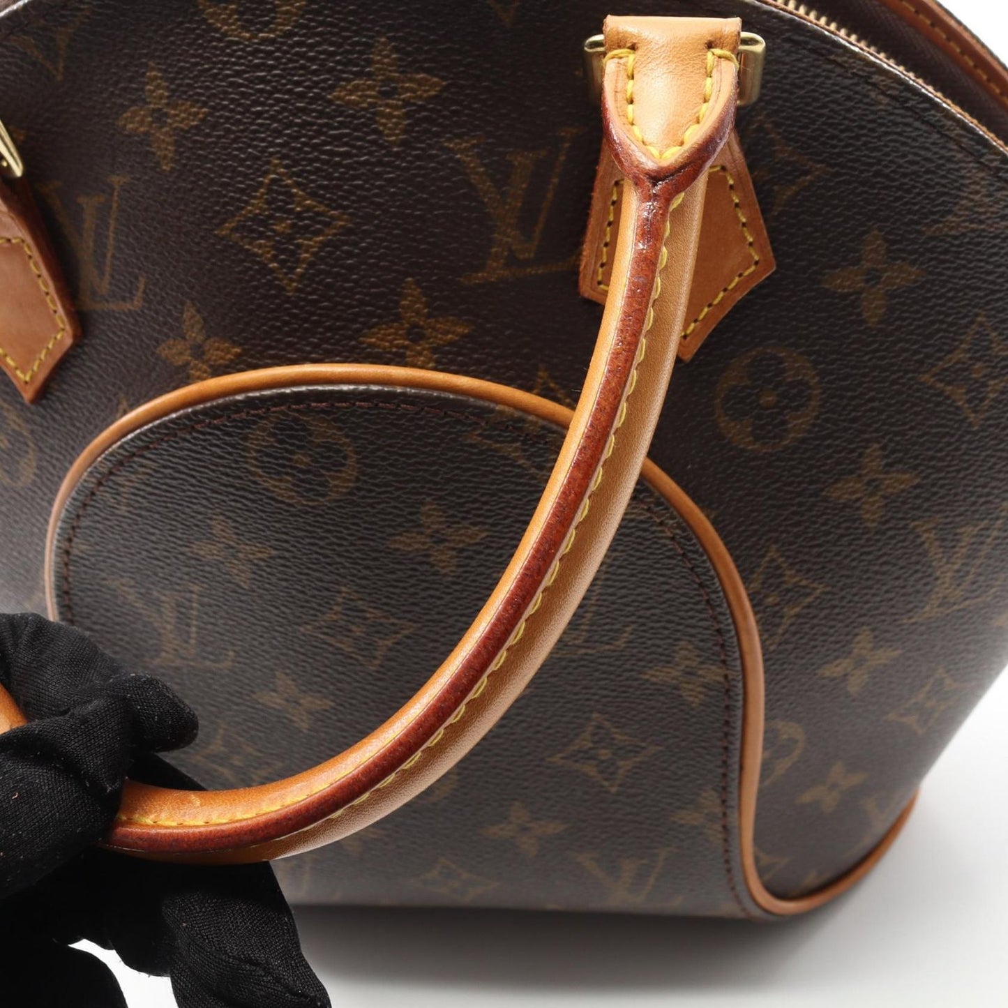 Louis Vuitton Ellipse PM Monogram Handbag - Timeless Elegance