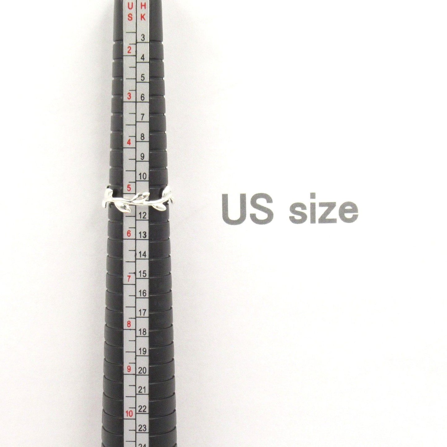 TIFFANY & CO Olive Leaf Ring in Sterling Silver - Exquisite Craftsmanship