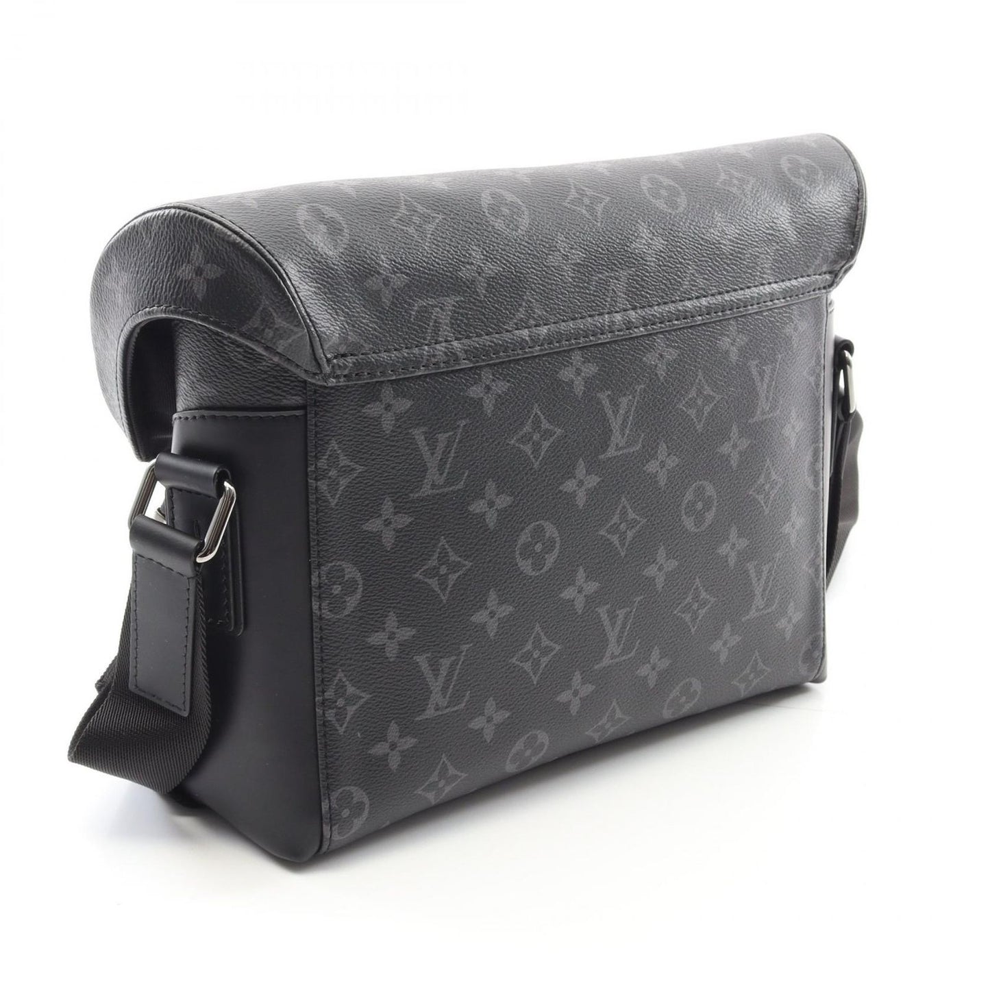 Louis Vuitton Messenger Voyage PM - Timeless Elegance in Black
