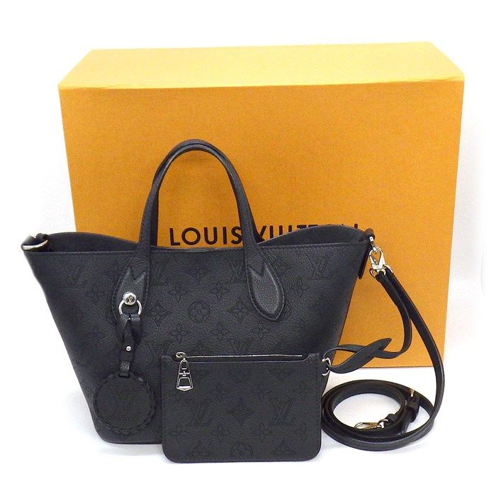 Louis Vuitton Blossom PM Handbag in Noir Mahina Leather