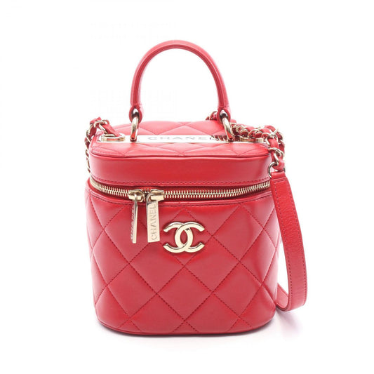 CHANEL Trendy CC Vanity Shoulder Bag in Red Leather - Exquisite Craftsmanship
