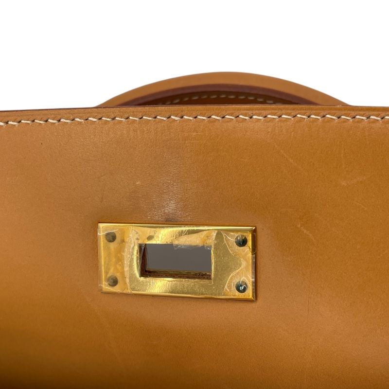 HERMES Kelly 32 Natural Sable with Gold Hardware - Timeless Elegance
