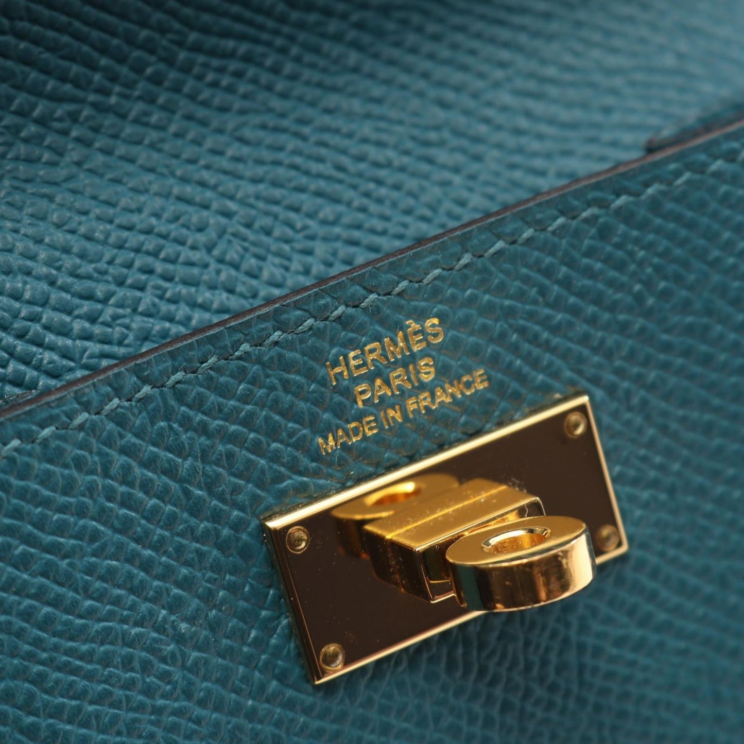 HERMES Kelly Pocket Compact Coin Case in Vert Vertigo