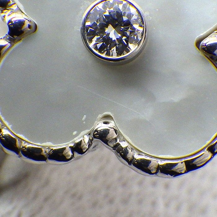 Van Cleef & Arpels Vintage Alhambra Ring with Diamond & White Shell