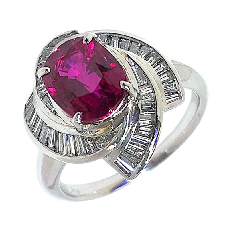 TASAKI Platinum 900 Ruby and Diamond Ring - Exquisite Craftsmanship