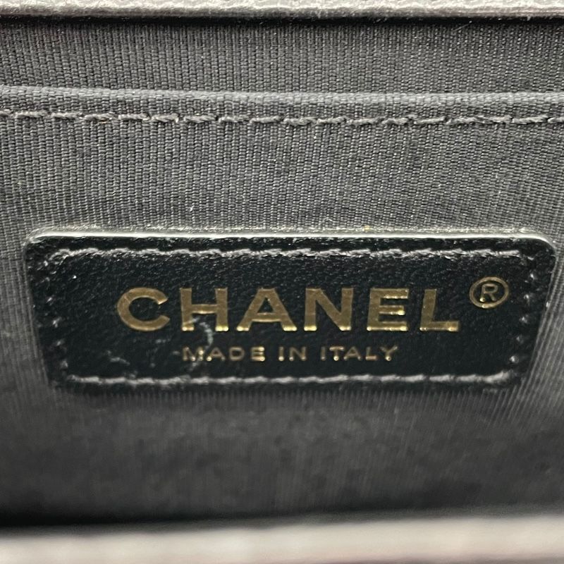 CHANEL Boy Chanel 20 Black Lambskin & Fur Shoulder Bag