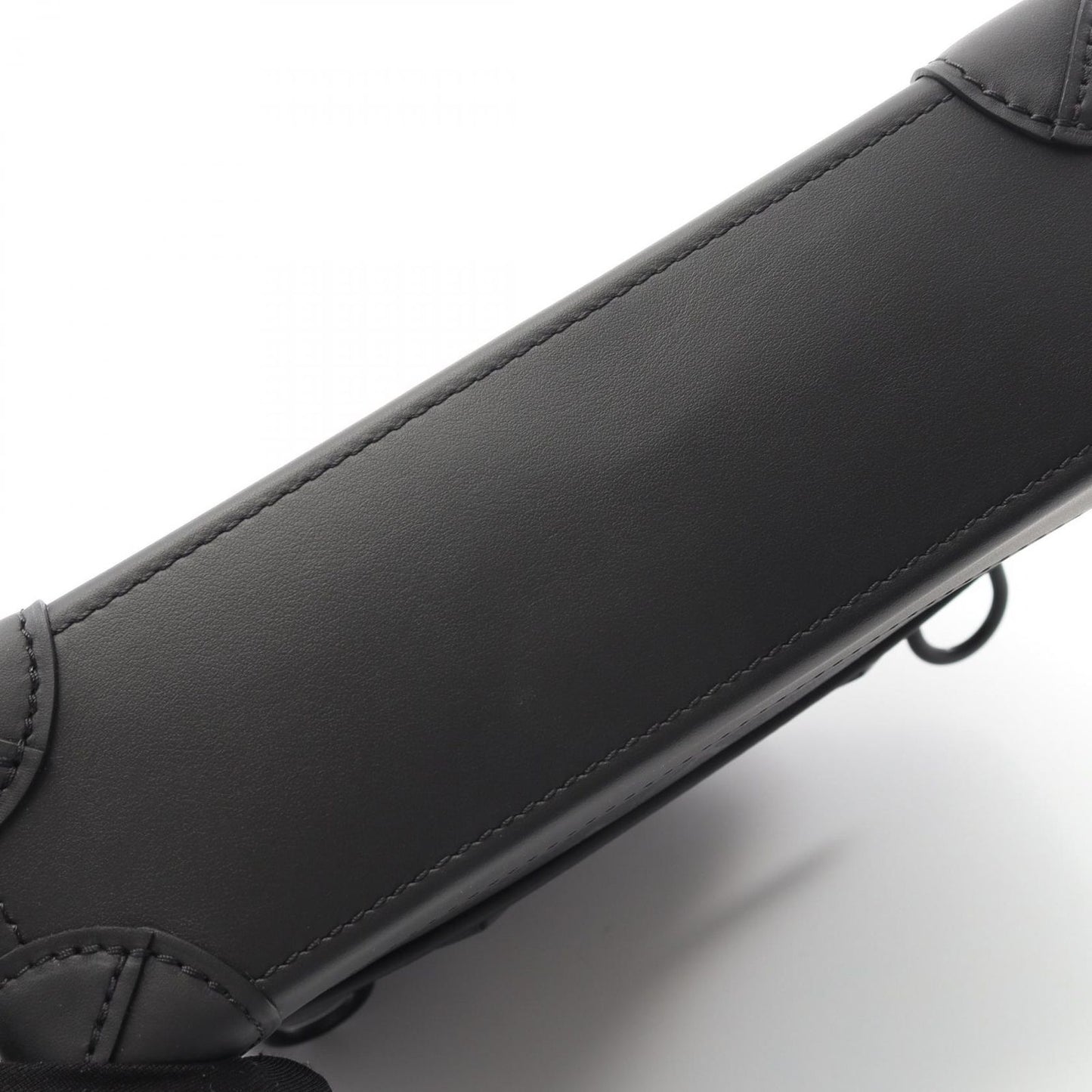 Louis Vuitton Steamer PM Monogram Eclipse Handbag - Timeless Elegance