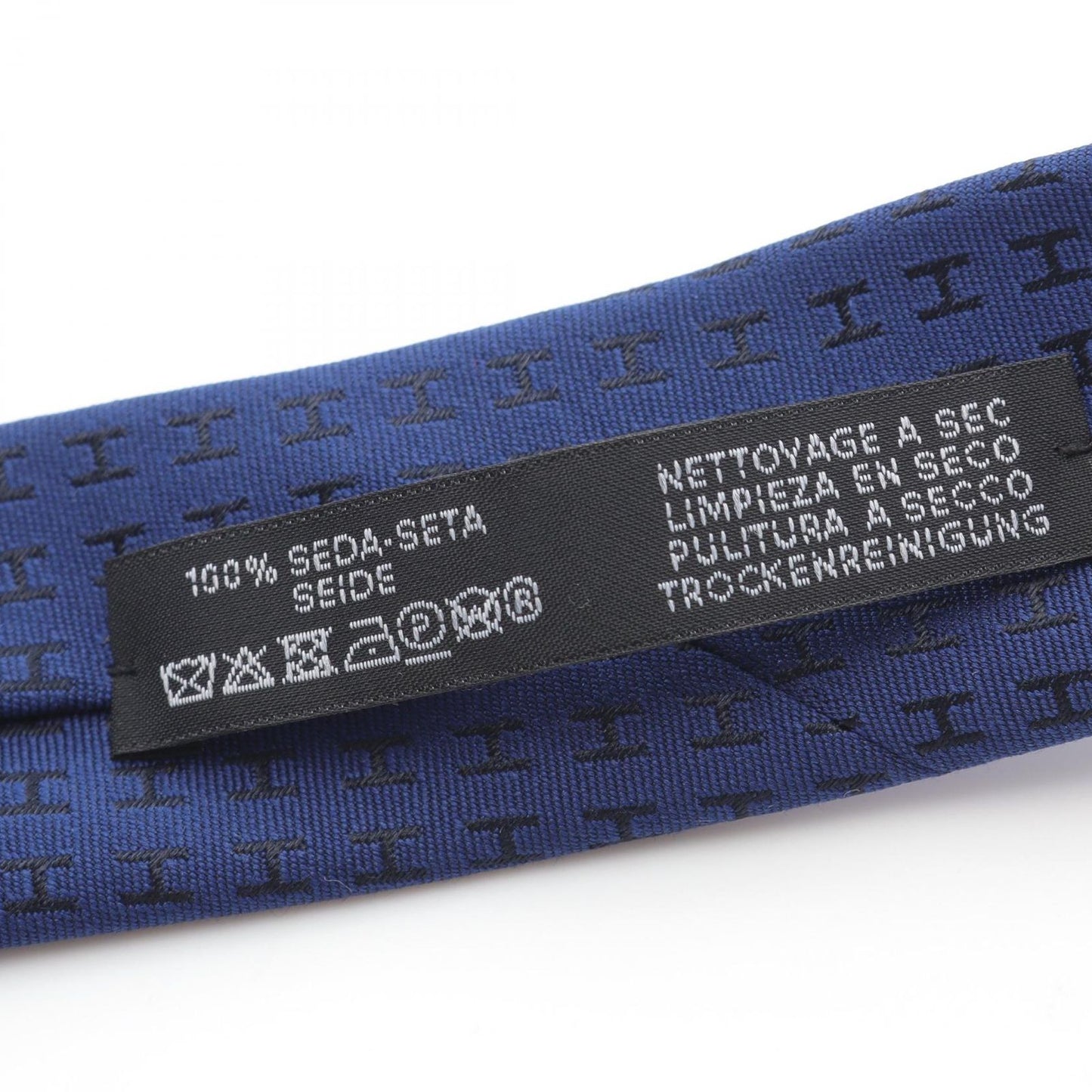 HERMES Silk Tie in H Pattern - Unused Luxury Accessory