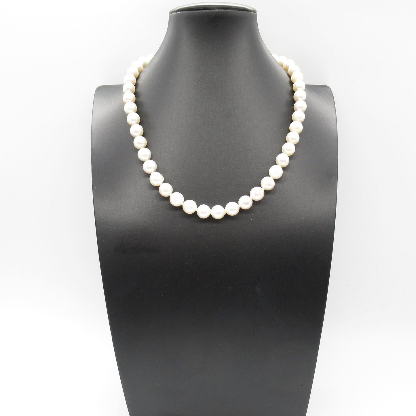Elegant Pearl Necklace in Silver 925 - Timeless Luxury