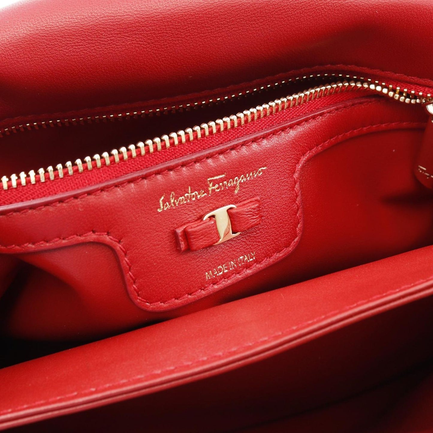 Salvatore Ferragamo Vara Ribbon Shoulder Bag in Red Leather