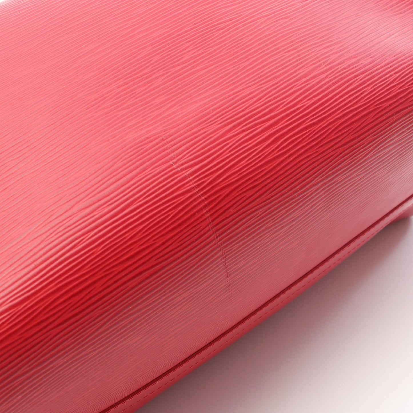 Louis Vuitton Speedy 30 Epi Handbag in Rouge - Timeless Elegance