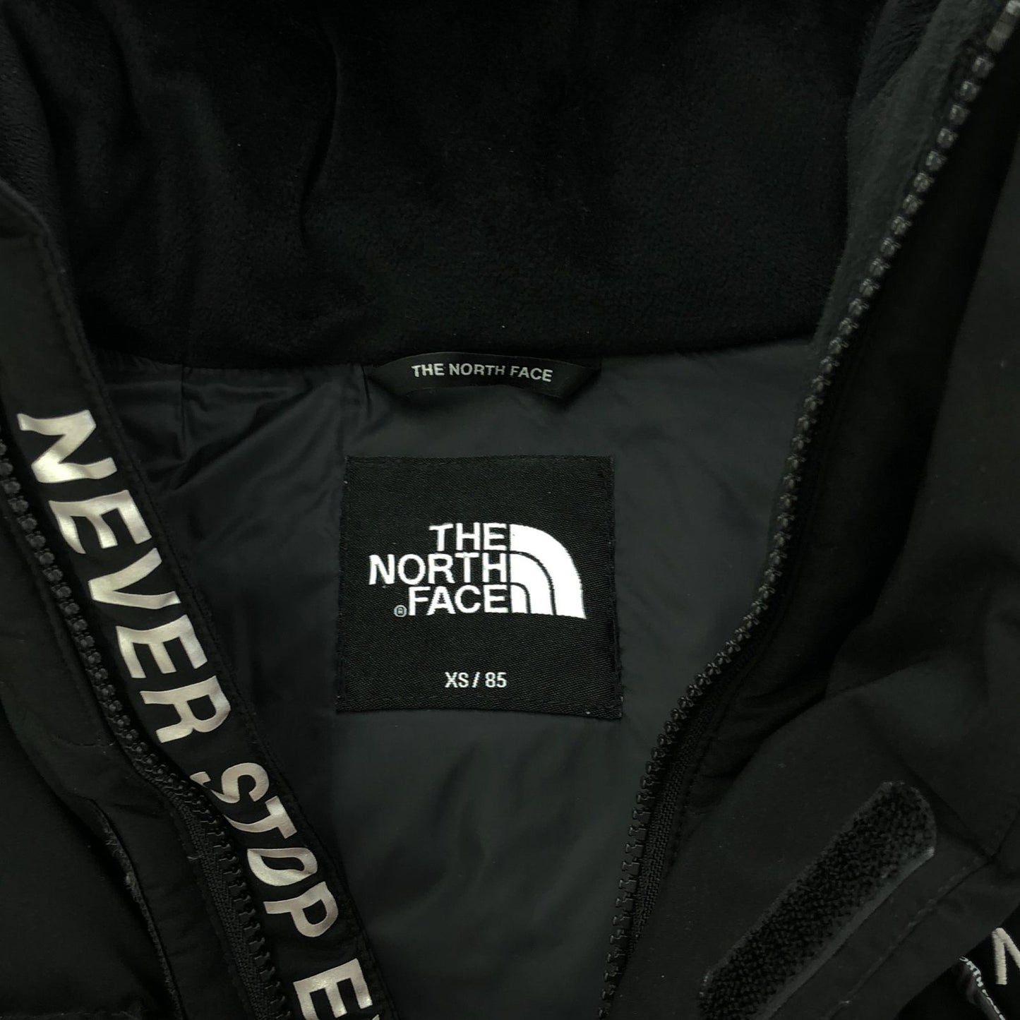 THE NORTH FACE Premium Down Jacket in Classic Black - Size XS