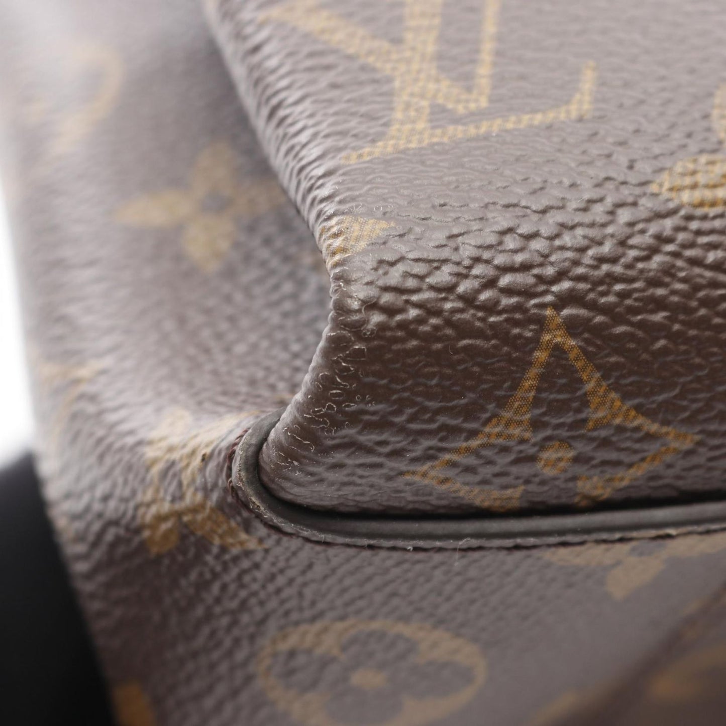 Louis Vuitton Suflo MM Handbag - Timeless Elegance in Brown