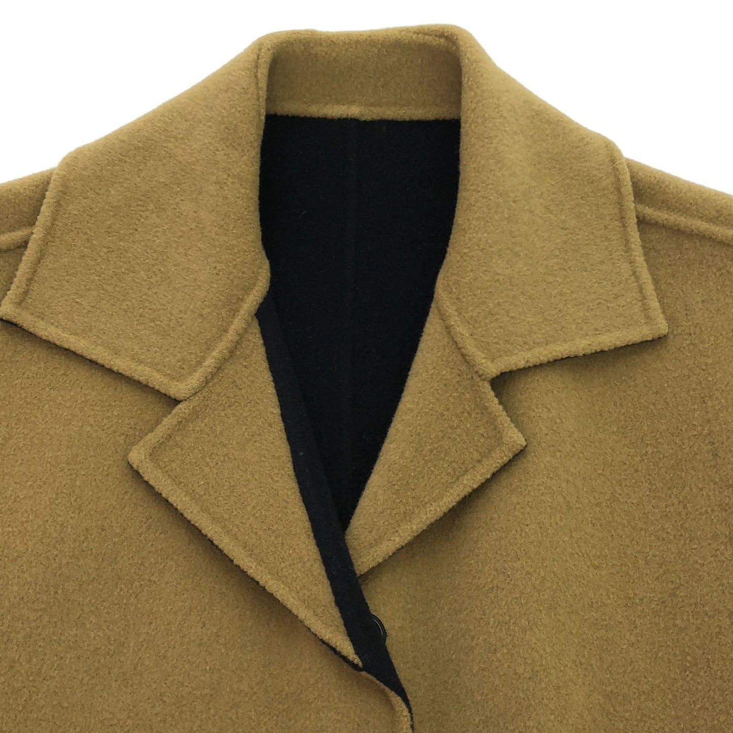 WEEK END Max Mara Beige Wool Coat - Timeless Elegance