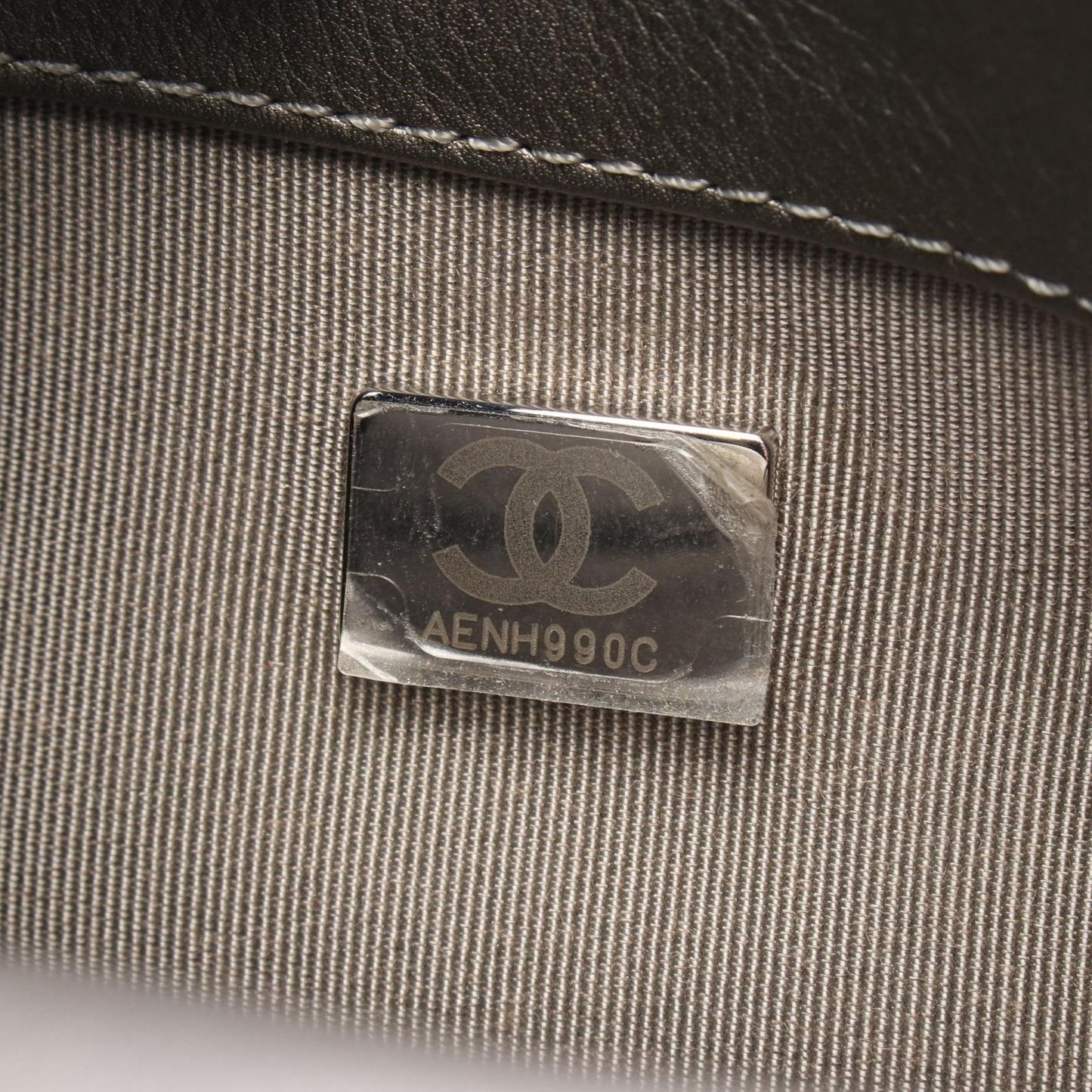 CHANEL Matelassé Silver Leather Shoulder Bag AP2344 - Timeless Elegance