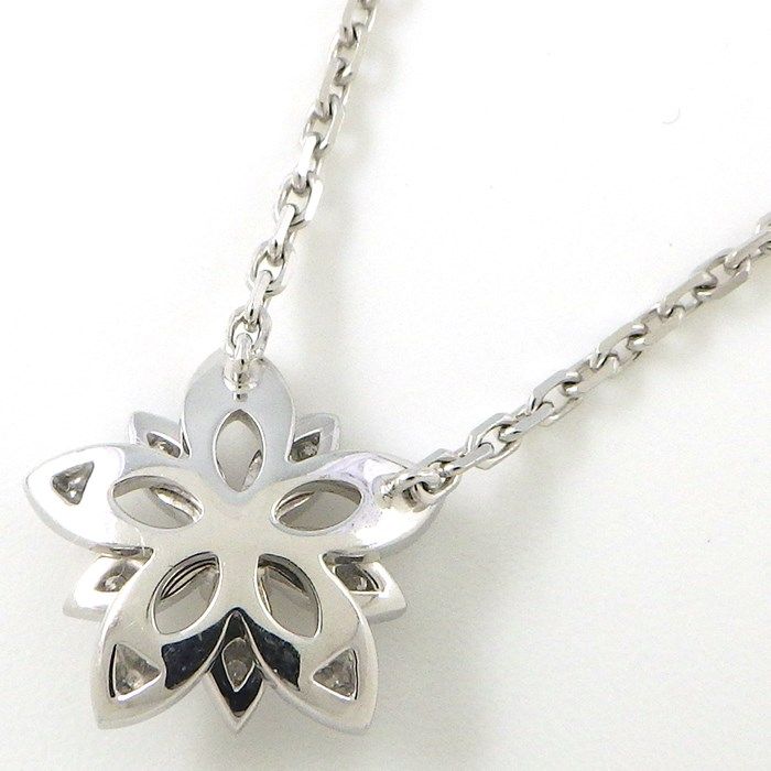 Van Cleef & Arpels Lotus Mini Necklace in K18 White Gold with Diamonds