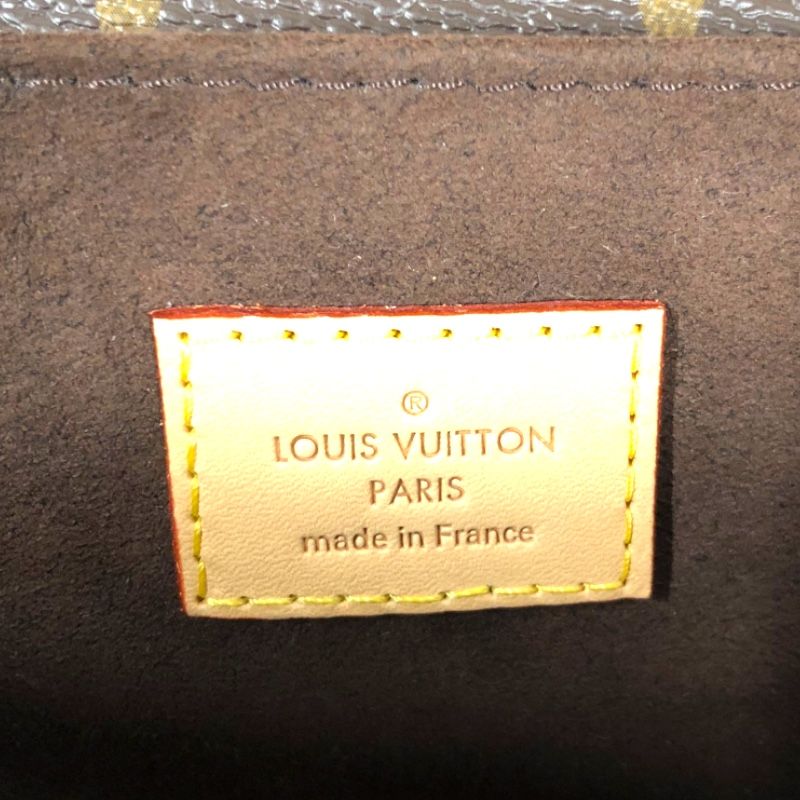 Louis Vuitton Pochette Métis MM Monogram Canvas Shoulder Bag