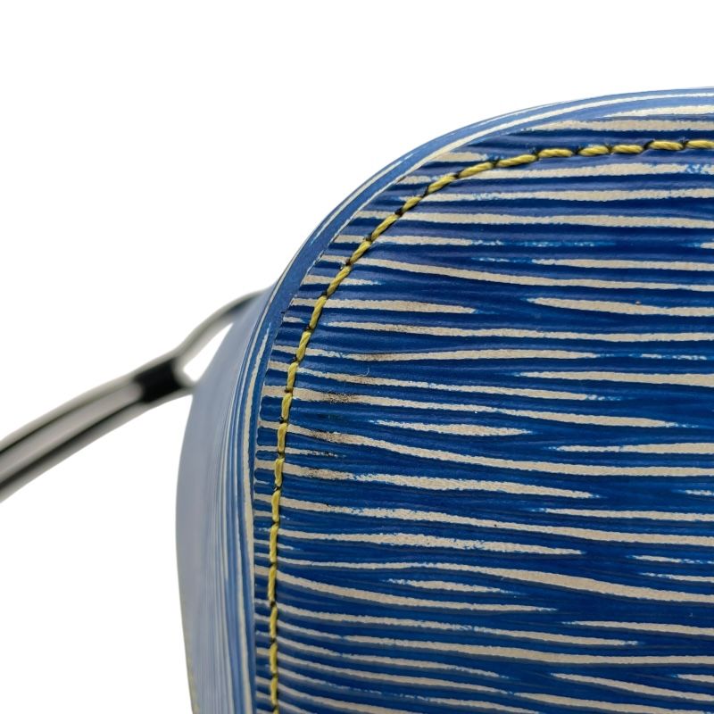 Louis Vuitton Neverfull MM Blue Epi Leather Tote Bag