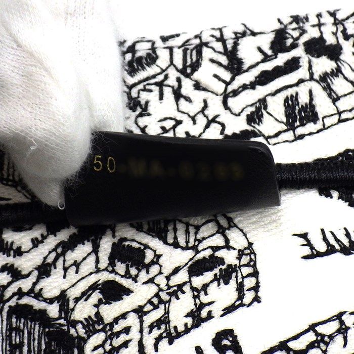 Dior Medium Book Tote M1296ZOMP - White & Black Embroidery