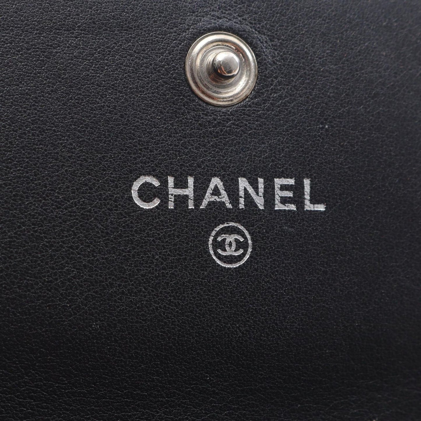 CHANEL Coco Mark Black Leather Zip Wallet - Timeless Elegance
