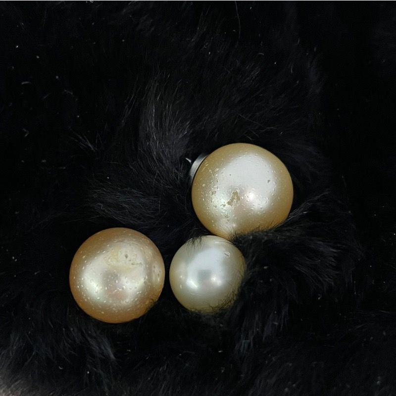 CHANEL Pearl-Embellished Black Rabbit Fur Hat - Unisex Luxury