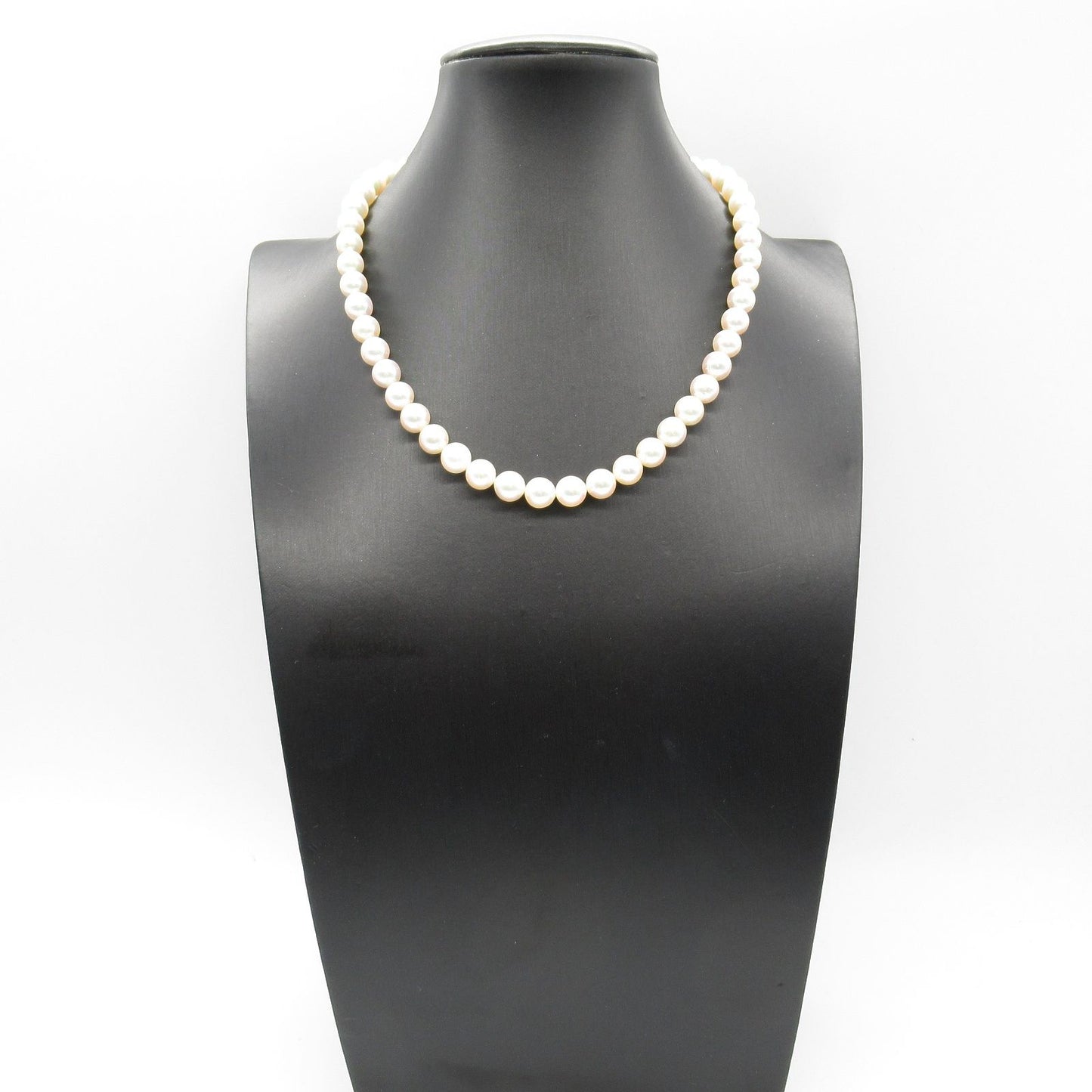 Elegant Pearl Necklace in Silver 925 - Timeless Luxury