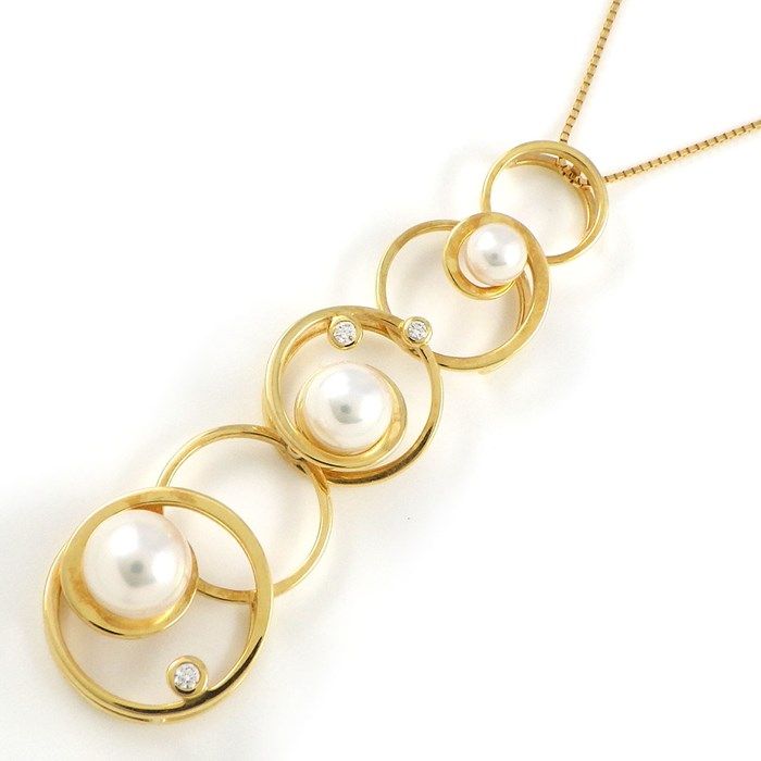 TASAKI Inviting Enema Necklace with Akoya Pearls & Diamonds