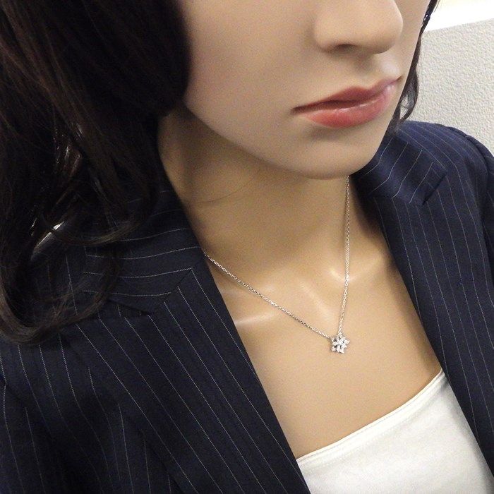 Van Cleef & Arpels Lotus Mini Necklace in K18 White Gold with Diamonds