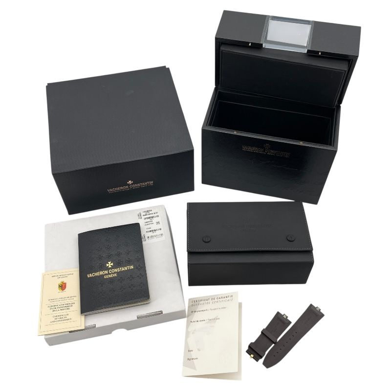 Vacheron Constantin Overseas 4500V/000R-B127 - 18K Yellow Gold & Silver