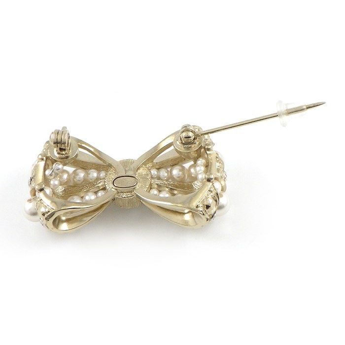CHANEL Coco Mark Bow Brooch with Rhinestones & Imitation Pearls