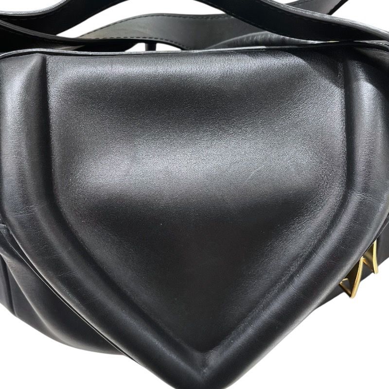 Bottega Veneta Black Leather One-Shoulder Bag - Timeless Elegance