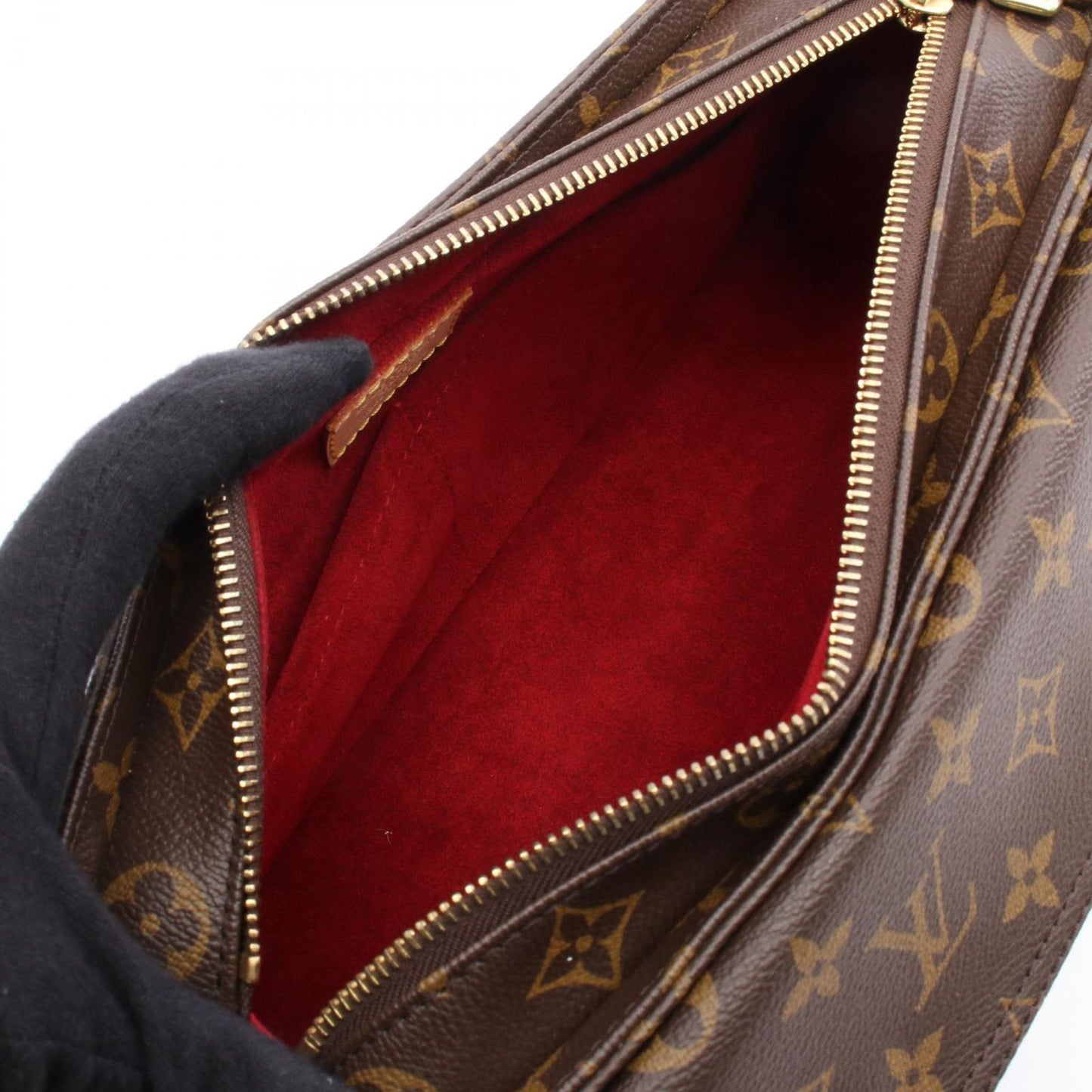 Louis Vuitton Viva Cite MM Shoulder Bag - Timeless Elegance