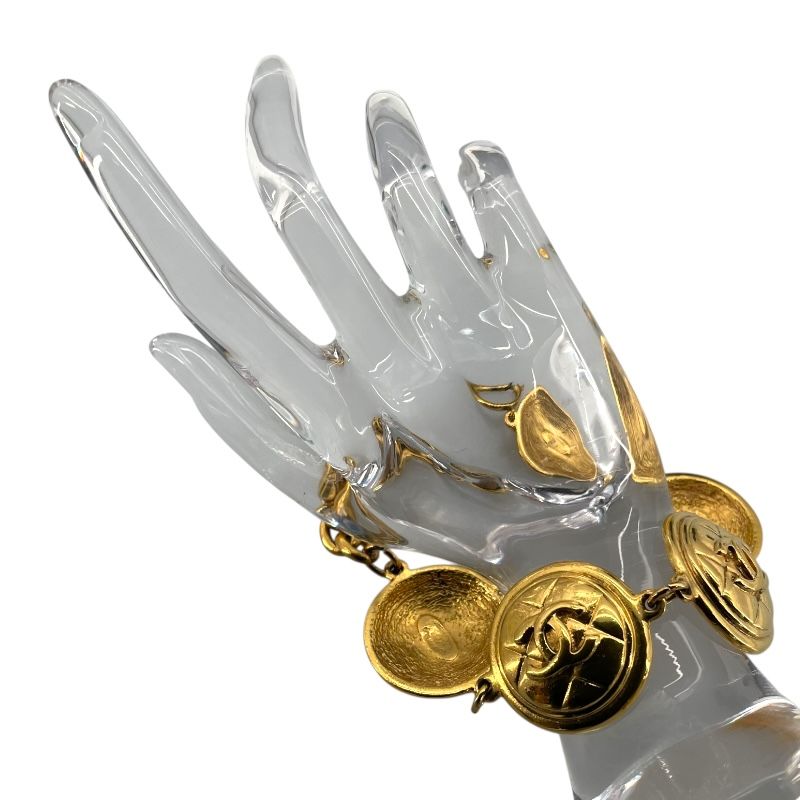 CHANEL Coco Mark Round Bracelet in Gold Metal - Exquisite Luxury