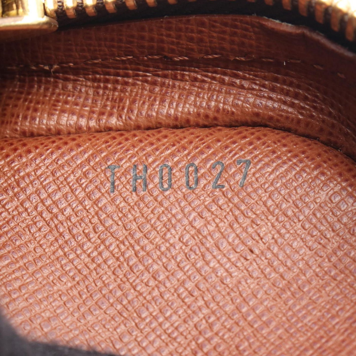 Louis Vuitton Amazon Shoulder Bag - Timeless Elegance in Brown