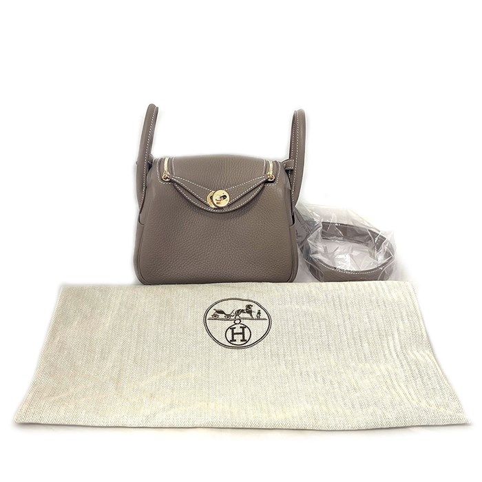 HERMES Lindy Mini Shoulder Bag in Etoupe with Gold Hardware - 2024