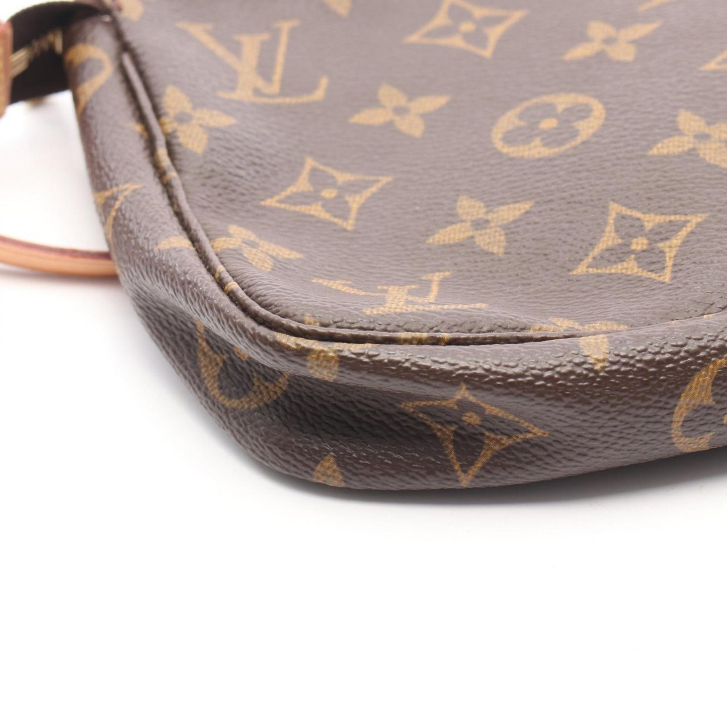 Louis Vuitton Pochette Accessoires Handbag - Timeless Elegance