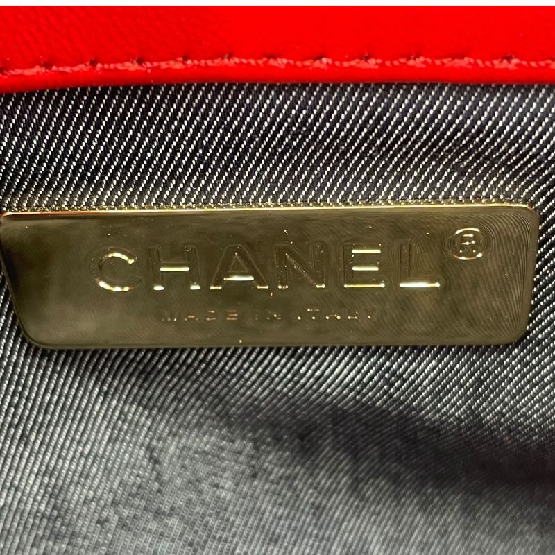 CHANEL Red Leather Body Bag with Gold Hardware - Exclusive Design