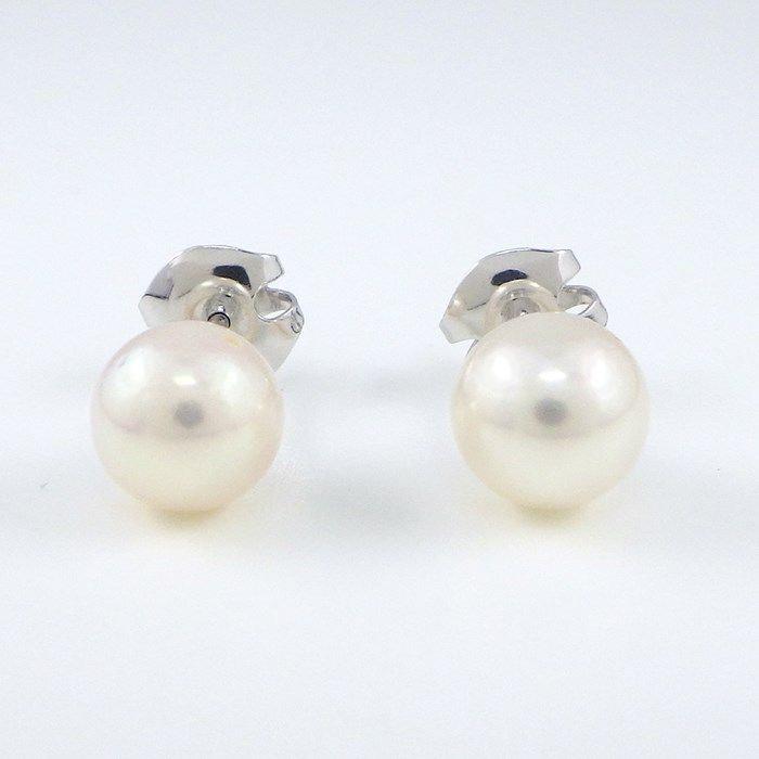 TASAKI Akoya Pearl Necklace & Earring Set in White Gold